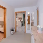 Lejlighed Plangger *